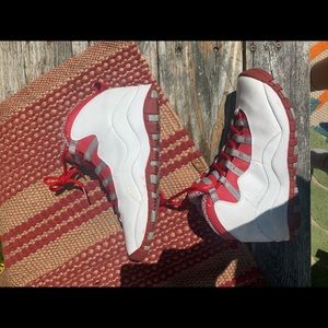 Jordan 10 Red Size 6